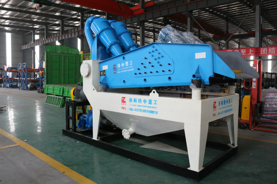 隆中新型細砂回收機為機械行業(yè)帶來的生機